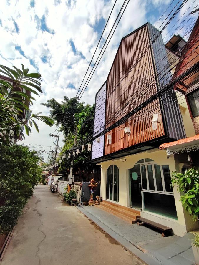 Miumiu In Da House. Bed & Breakfast Chiang Mai Bagian luar foto